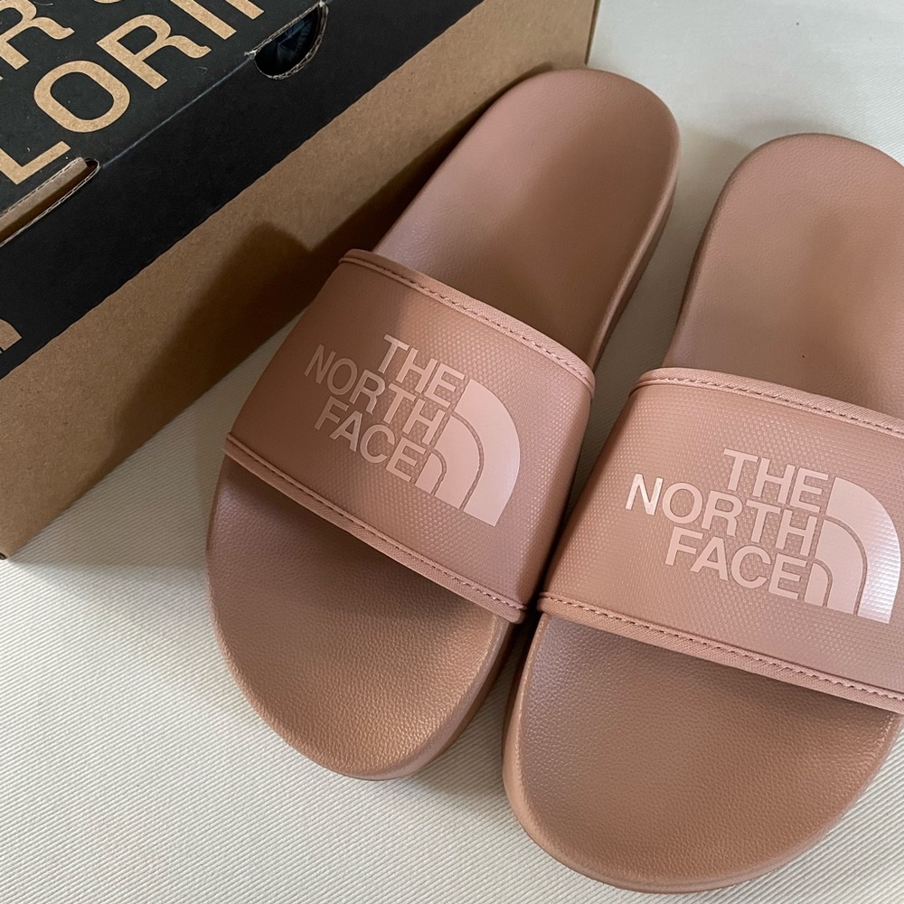 New with box! North Face Base Camp III Slides Womens Size 8